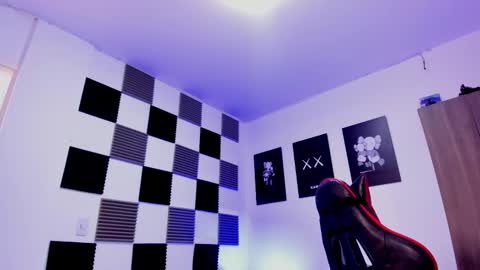 Alan Boy online show from 11/26/25, 01:45