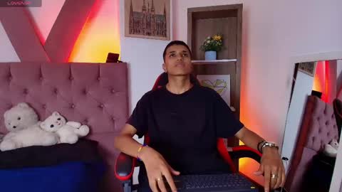 Snapshot of alan_colthon chatting on 04/14/26, 02:39 alan_colthon online show from 04/14/26, 02:39