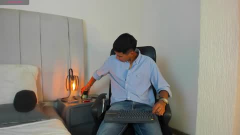 Snapshot of alan_colthon chatting on 04/15/26, 03:02 alan_colthon online show from 04/15/26, 03:02