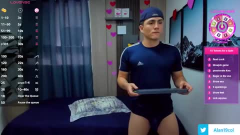 Alan  Kevin can we reach 100 thumbs up please guys  online show from 02/20/25, 07:08