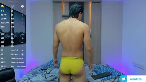 Alan  Kevin can we reach 100 thumbs up please guys  online show from 09/20/25, 07:26