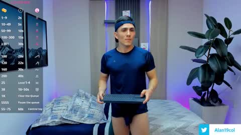 Alan  Kevin can we reach 100 thumbs up please guys  online show from 11/26/25, 07:04