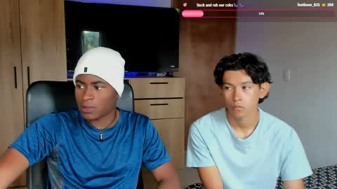 Snapshot of alan_scot chatting on 05/25/26, 03:40 Alan and Criss - WE JUST FRIENDS WITH BENEFITS BOTH VERS online show from 05/25/26, 03:40