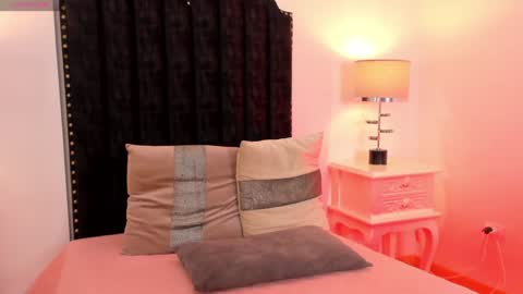 alana_2916 online show from 01/06/25, 07:56