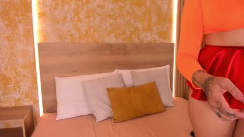 alana_2916 online show from 12/22/25, 12:57