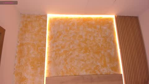 alana_2916 online show from 01/13/26, 11:59