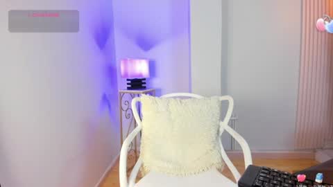 Snapshot of alana__rossetti chatting on 06/23/26, 12:14 Alana online show from 06/23/26, 12:14