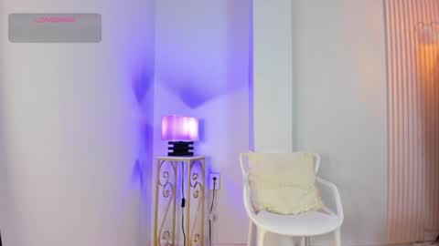 Snapshot of alana__rossetti chatting on 06/29/26, 12:05 Alana online show from 06/29/26, 12:05