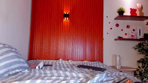 alana_ada online show from 02/24/25, 07:44