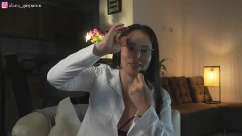 Alana Gasparini online show from 11/21/25, 02:32