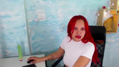 Snapshot of alana_roth chatting on 01/07/25, 11:48 ALANA ROTH online show from 01/07/25, 11:48