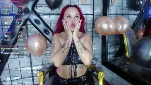 Snapshot of alana_roth chatting on 02/14/25, 09:21 ALANA ROTH online show from 02/14/25, 09:21