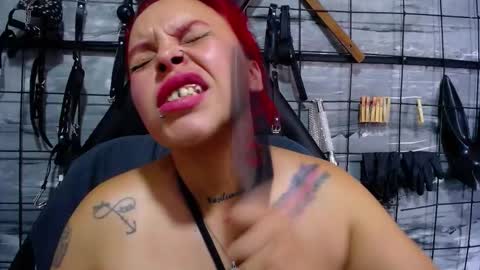 Snapshot of alana_roth chatting on 01/06/26, 11:29 ALANA ROTH online show from 01/06/26, 11:29