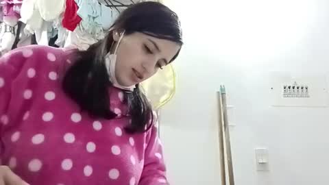 isabella online show from 03/04/25, 09:11