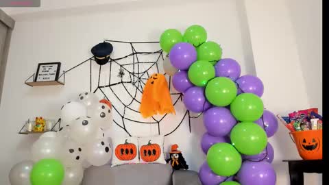       online show from 10/30/25, 10:21