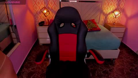  ALANA online show from 12/20/25, 02:40