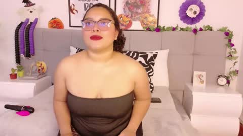 Snapshot of alanaa_gomez chatting on 10/22/25, 08:08 Alanaa online show from 10/22/25, 08:08