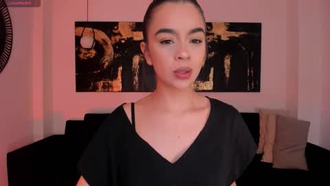 Alana online show from 10/25/25, 12:23