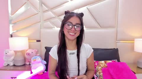 Snapshot of alanajones1 chatting on 12/06/24, 12:05 alana online show from 12/06/24, 12:05