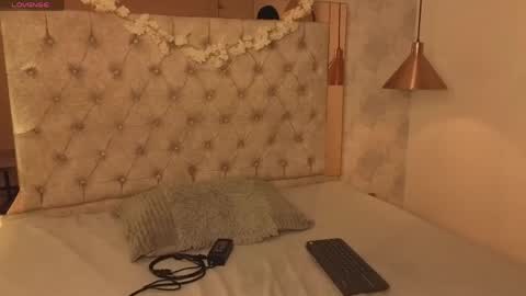 alanha online show from 04/22/26, 05:32
