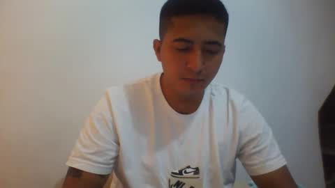 Snapshot of alanj998 chatting on 05/16/26, 03:33 alanj998 online show from 05/16/26, 03:33
