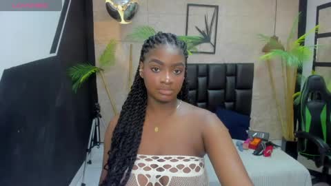 Snapshot of alanna_bonny chatting on 04/29/26, 03:05 Alanna online show from 04/29/26, 03:05