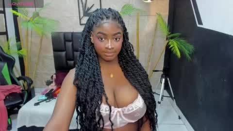 Snapshot of alanna_bonny chatting on 05/04/26, 01:56 Alanna online show from 05/04/26, 01:56