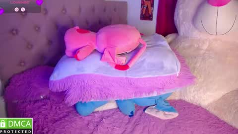 lanna online show from 11/17/25, 01:44