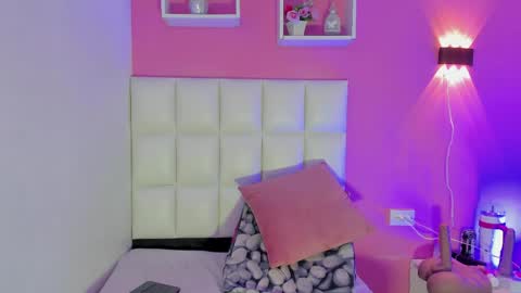 Snapshot of alanna_hot3 chatting on 04/30/26, 08:57 Ana online show from 04/30/26, 08:57