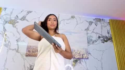 alanna_jones11_aws online show from 09/12/25, 11:10