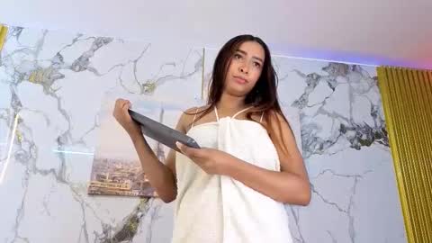 alanna_jones23_aws online show from 09/12/25, 11:10