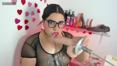 Snapshot of alanna_sloppy chatting on 05/16/26, 01:02 alana silver online show from 05/16/26, 01:02