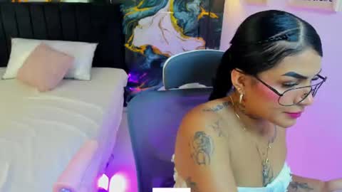 Snapshot of alanna_wild chatting on 06/23/26, 07:01 Alana online show from 06/23/26, 07:01