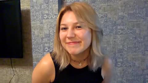 Julie online show from 11/29/25, 02:42