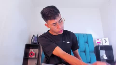 alannaughty_ online show from 01/19/25, 02:06