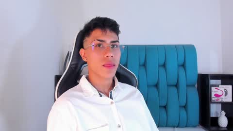 alannaughty_ online show from 02/05/25, 08:57