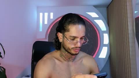 alan online show from 11/21/25, 10:14