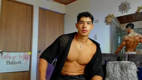 Snapshot of alansex66 chatting on 06/13/26, 01:53 Alan online show from 06/13/26, 01:53