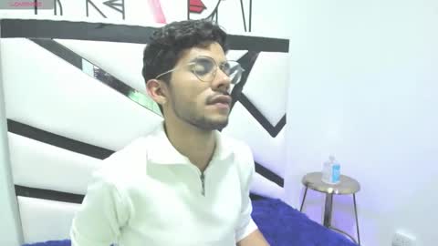 alanvilla_lobo online show from 10/21/25, 09:37