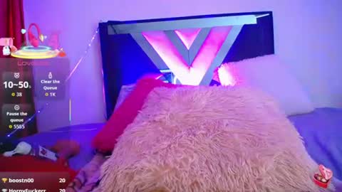 Snapshot of alanys_24 chatting on 06/27/26, 12:22 Victoria online show from 06/27/26, 12:22