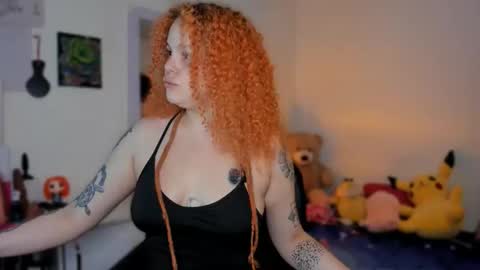 Snapshot of alaska_colors chatting on 04/06/26, 12:28 Caro online show from 04/06/26, 12:28