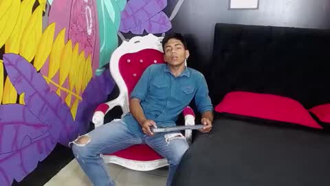 Snapshot of alasttor__ chatting on 11/22/25, 11:53 Alasttor online show from 11/22/25, 11:53