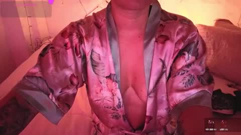 alba_toro535670 online show from 10/23/25, 12:15