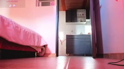 Snapshot of alba_toro535670 chatting on 07/16/26, 12:33 alba_toro535670 online show from 07/16/26, 12:33