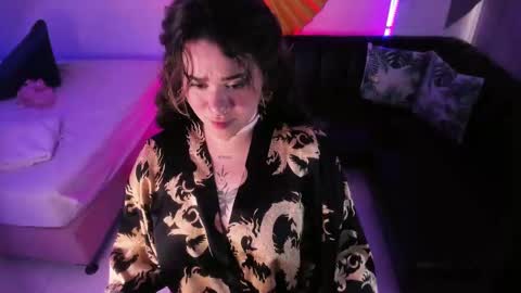 albaandthayron online show from 02/21/25, 03:21