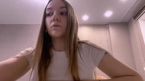 Bella online show from 04/24/26, 04:20