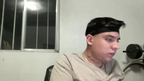 Snapshot of albertoarenas16 chatting on 04/17/26, 04:59 albertoarenas16 online show from 04/17/26, 04:59