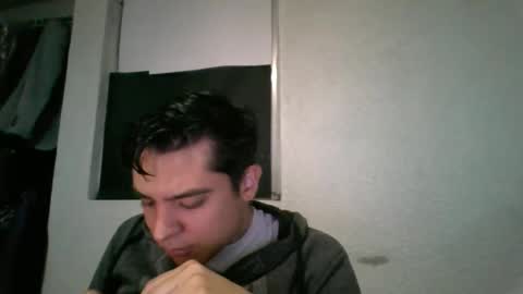 Snapshot of albertoarenas16 chatting on 05/25/26, 05:35 albertoarenas16 online show from 05/25/26, 05:35