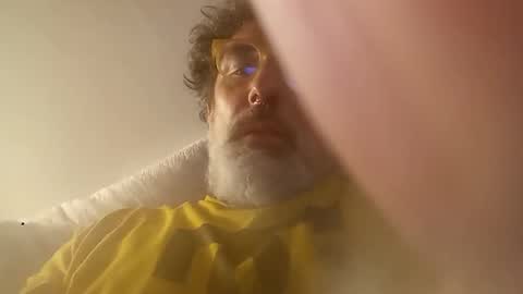 Snapshot of albertoto71 chatting on 06/05/26, 11:43 albertoto71 online show from 06/05/26, 11:43