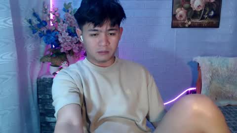 Snapshot of albertx_destroyer69 chatting on 07/16/26, 02:06 Albert online show from 07/16/26, 02:06